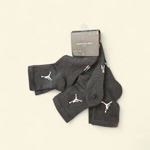 Jordan Socks Air Nike Socks 3 Pairs Everyday Max Crew MidCut Men SIZE MEDIUM